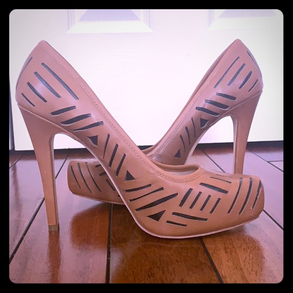 BCBG Generation platform pumps